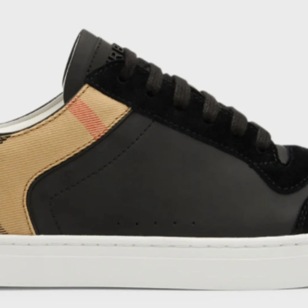 BURBERRY SNEAKERS - Picture 2 of 5